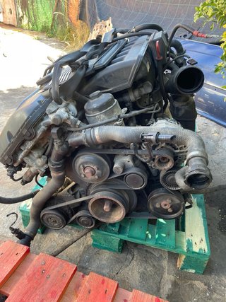 Motor BMW M54B30
