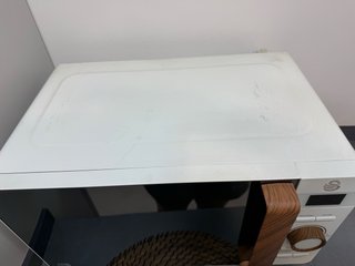 Microondas Swan Estilo Nórdico Blanco