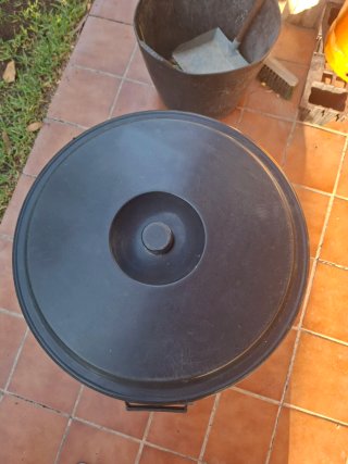 Cubo Basura Negro Plástico. TAMAÑO GRANDE.
