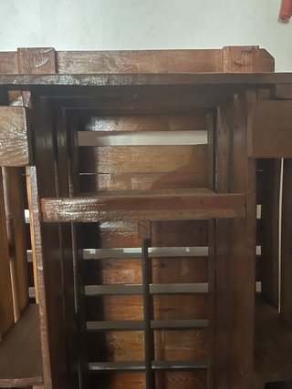 Estantería de madera de palets