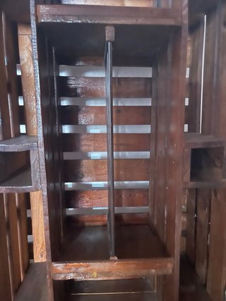Estantería de madera de palets