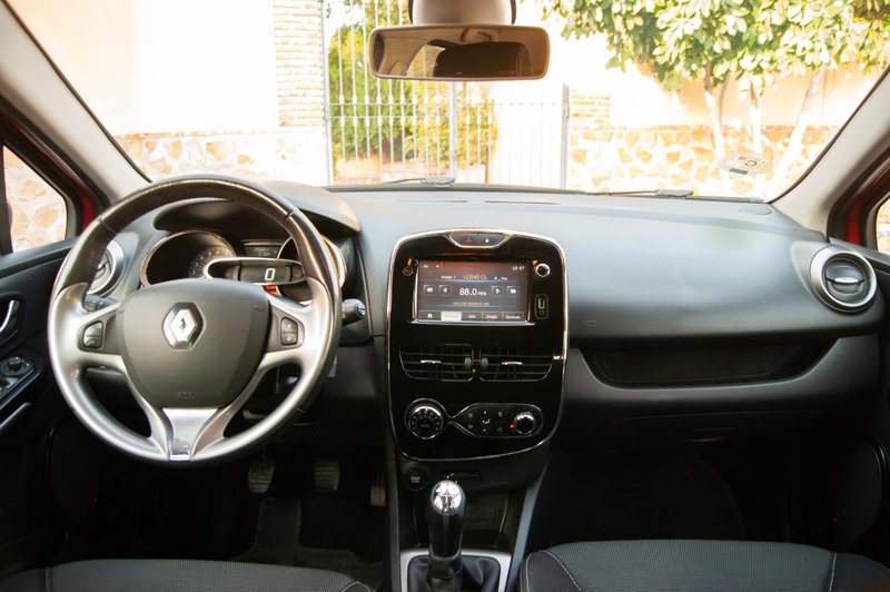 Renault Clio TCe eco2 S&S Energy Dynamique 2015, foto 10