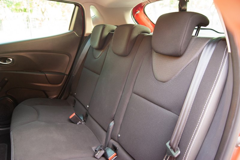 Renault Clio TCe eco2 S&S Energy Dynamique 2015, foto 18