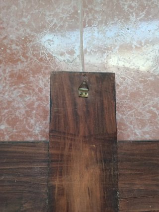 Crucifijo de pared de madera con figura de Jesús