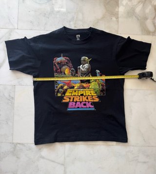 Camiseta UNIQLO Star Wars Empire Strikes Back