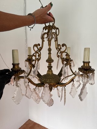 Lámpara de araña antigua de bronce y cristal
