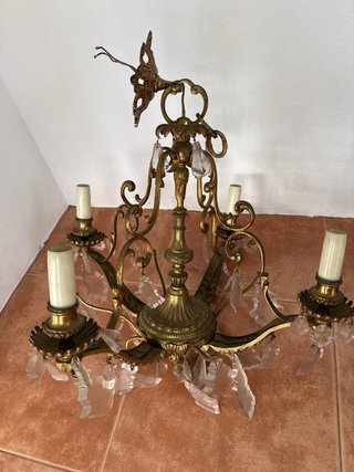 Lámpara de araña antigua de bronce y cristal