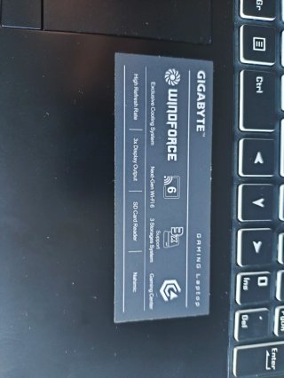 Portátil Gaming GIGABYTE G5