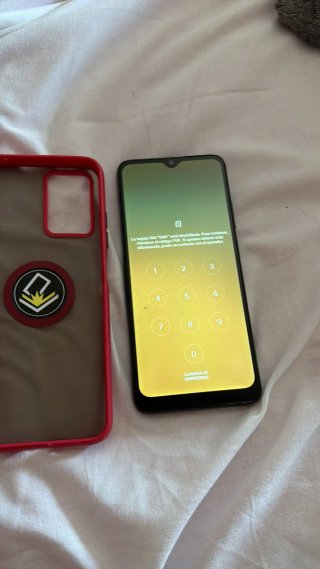 Redmi Negro con Funda Verde