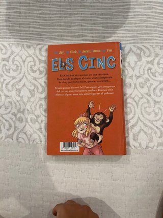 Els cinc se'n van en una caravana