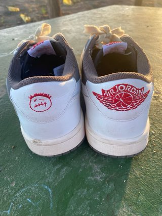 Nike Travis Scott Marrones y Grises