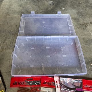 Pack Señuelos Vinilo Pesca + Caja
