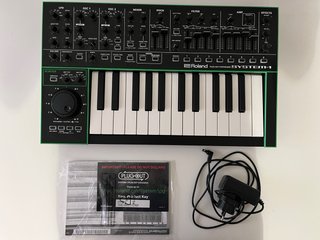 Roland System-1 Sintetizador