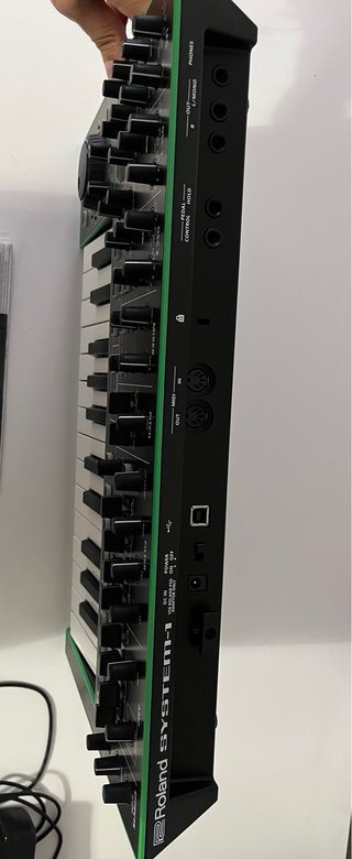 Roland System-1 Sintetizador
