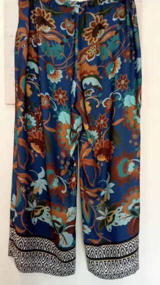 Pantalón  Talla 54 Fiorella Rubino.
