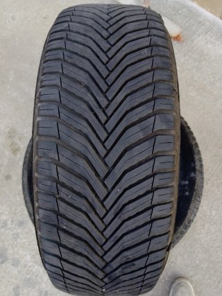 Neumáticos 235/55 R20