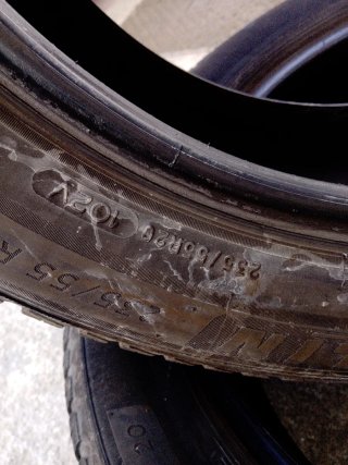 Neumáticos 235/55 R20