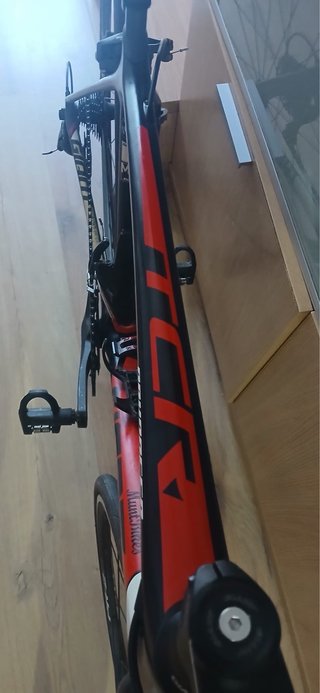 Bicicleta de carretera Giant de carbono TCR Roja