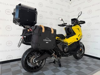 Honda X-ADV 2025 con solo 4.422 km