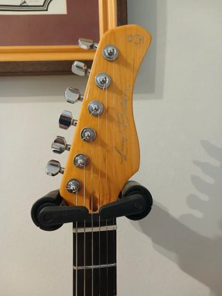 Guitarra Eléctrica Larry Carlon S7 New Generation