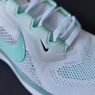 39 - Nike Air Zoom Pegasus 41 Mujer - White/Mint