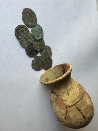 Replica Tesorillo jarron con 9 monedas (dinero)