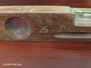 Nivel de burbuja Acesa antiguo madera