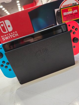 Nintendo Switch V2 con Caja