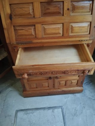 Mueble buró antiguo de madera