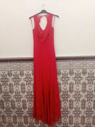 Vestido rojo largo encaje