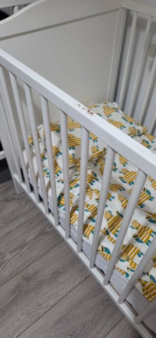 Regalo 1 cuna de bebé blanca, colchón, cojín