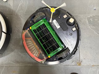 2 Aspiradores Roomba para piezas
