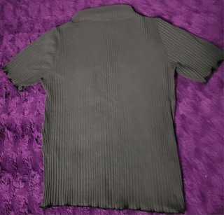 Camiseta Zara canalé verde