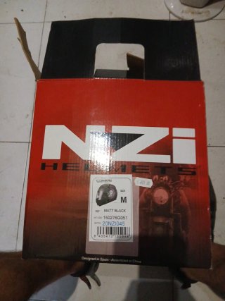 Casco Integral NZI sin usar