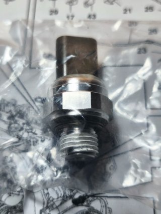 Sensor Presión Aceite Opel Astra J Nuevo (3 hilos)