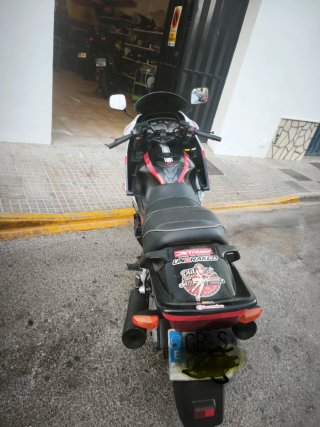 Yamaha FJ 1200 Sportbike Plata/Roja