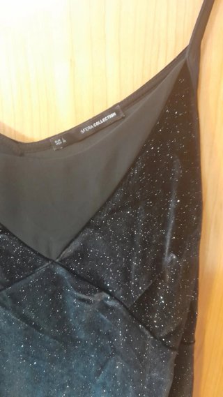 Vestido de fiesta con tirantes negro brillante