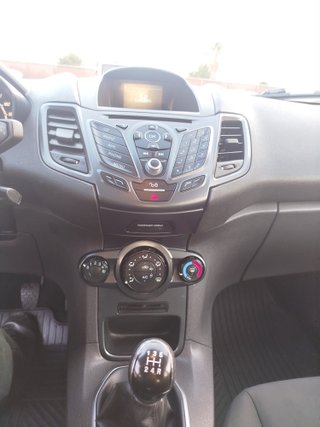 Ford Fiesta por 6500 euros. Precio negociable.
