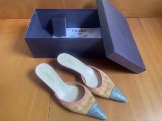 Tacones Prada Beige, rosa y Azul