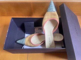 Tacones Prada Beige, rosa y Azul