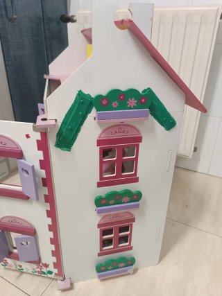 Casa de Muñecas de Madera Miyo