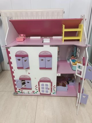 Casa de Muñecas de Madera Miyo