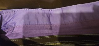 Bolso bandolera negro y morado