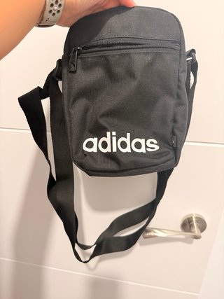Riñonera Adidas Negra
