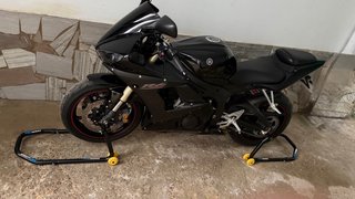 Yamaha R6 2005 Negra