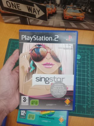 Lote PlayStation 2 Singstar + Accesorios