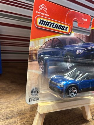 Matchbox Citroën ë-C4