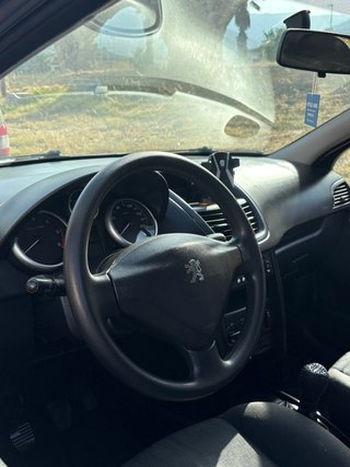 Peugeot 207 2007