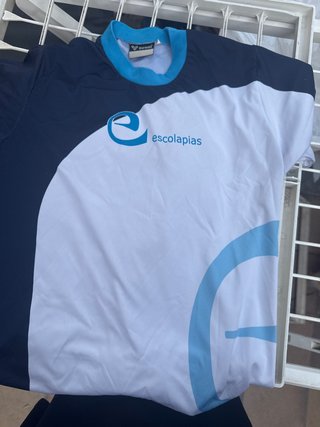 Uniforme escolar Escolapias camiseta de talla 16
