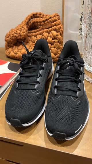 Zapatilla Nike Running Negra Sin Usar
